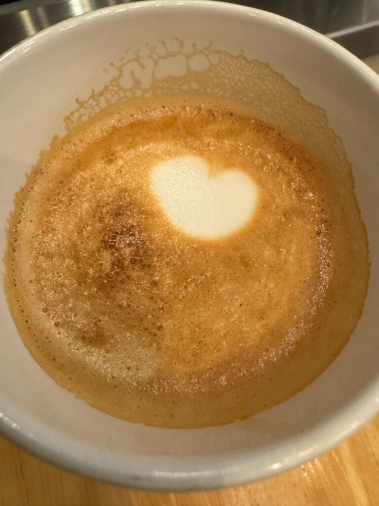 ニキビをなくしたければ、我慢せずに食べてください。